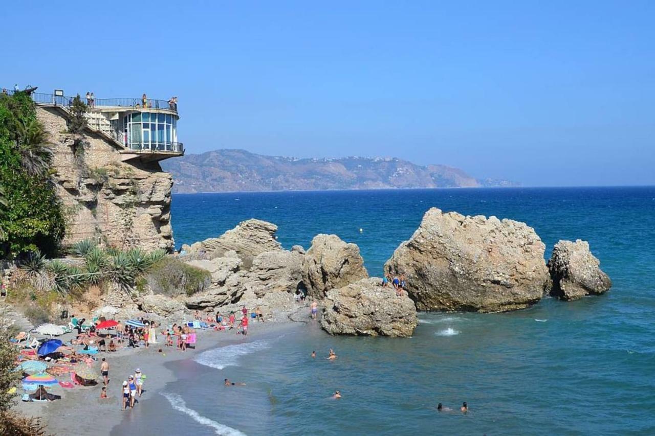 Neptuno Torrecilla Beach Nerja Exterior photo